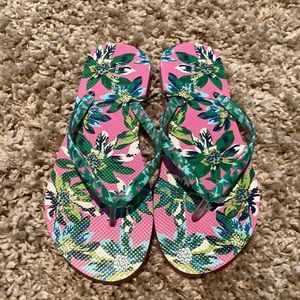 Vera Bradley flip flops size 7/8